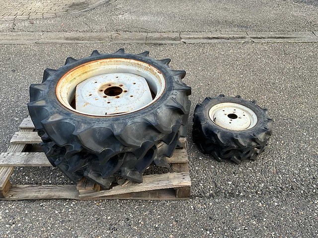 Minitractor wielen set - afbeelding 4 van  9