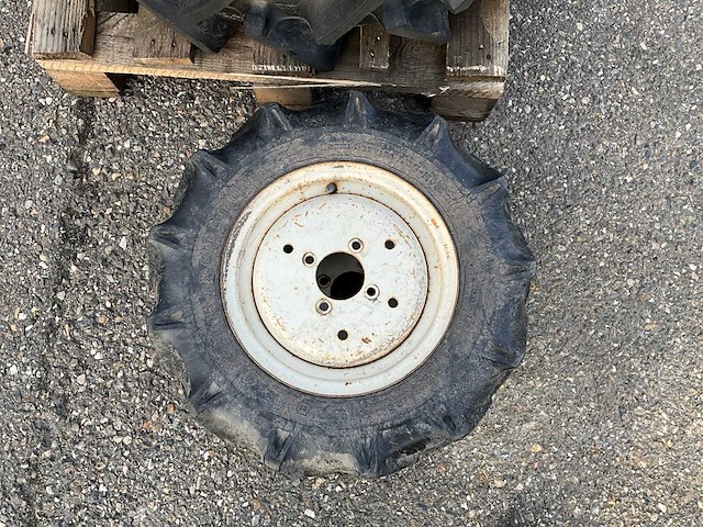 Minitractor wielen set - afbeelding 6 van  9