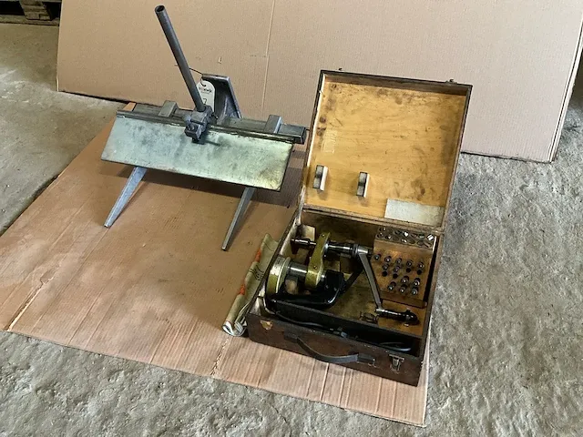 Mira vg-20 klepzitting bewerkingmachine - afbeelding 1 van  7