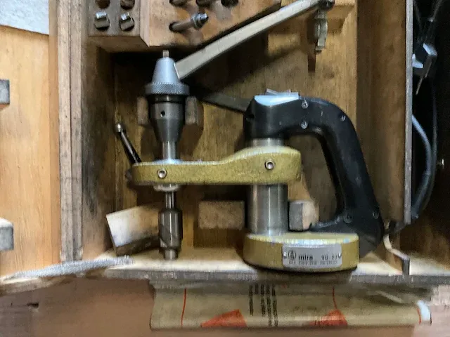 Mira vg-20 klepzitting bewerkingmachine - afbeelding 2 van  7
