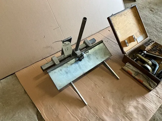 Mira vg-20 klepzitting bewerkingmachine - afbeelding 3 van  7