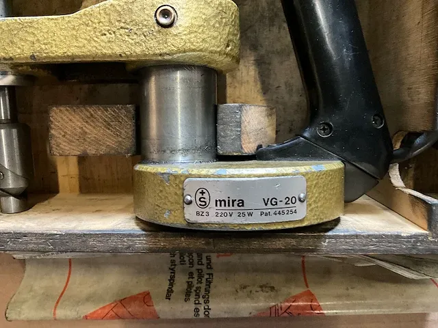 Mira vg-20 klepzitting bewerkingmachine - afbeelding 4 van  7