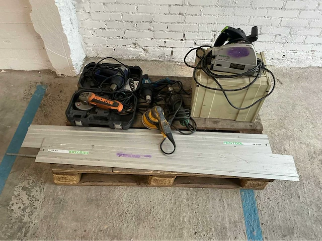 Mirka, festool cirkelzaag, schuurmachine, heatgun en geleiders - afbeelding 1 van  15