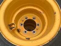 Mitas fork lift fl-08 dubbellucht bandenset voor volvo ew60 kraan - afbeelding 3 van  11