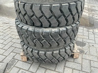 Mitas fork lift fl-08 dubbellucht bandenset voor volvo ew60 kraan - afbeelding 6 van  11