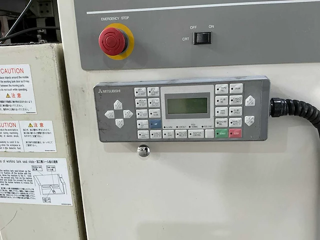 Mitsubishi - 1999 - fx20k - draadvonk- en erodeermachine - afbeelding 25 van  26