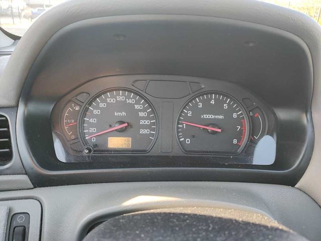 Mitsubishi - 2000 - space runner - 2.0 glx - 31-gj-px - afbeelding 2 van  14