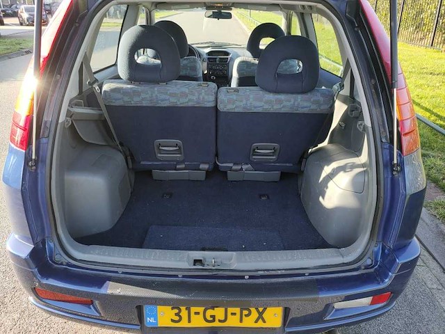 Mitsubishi - 2000 - space runner - 2.0 glx - 31-gj-px - afbeelding 11 van  14