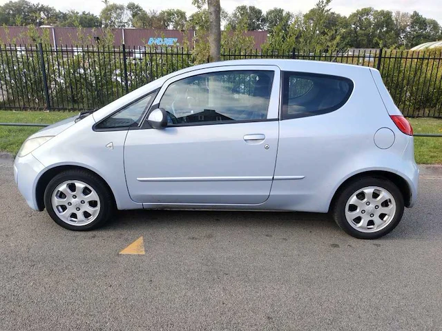 Mitsubishi - 2005 - colt - 1.3 invite - 39-rs-hd - afbeelding 13 van  14
