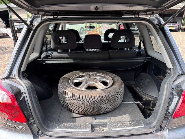Mitsubishi - 2008 - outlander sport - 2.0 invite+ - 66-zg-rn - schade - afbeelding 10 van  18