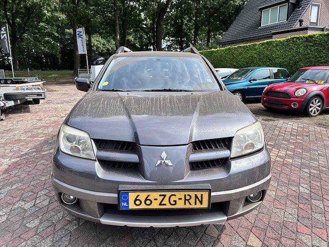Mitsubishi - 2008 - outlander sport - 2.0 invite+ - 66-zg-rn - schade - afbeelding 12 van  18