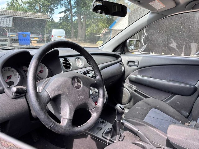 Mitsubishi - 2008 - outlander sport - 2.0 invite+ - 66-zg-rn - schade - afbeelding 17 van  18