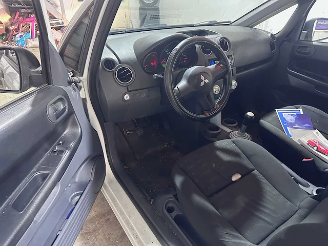 Mitsubishi - colt - 1.1 cz3 - 42-rn-xd - afbeelding 9 van  17