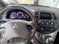 Mitsubishi - grandis - 2.4-16v intense 6p. - 16-pb-nk - afbeelding 2 van  17