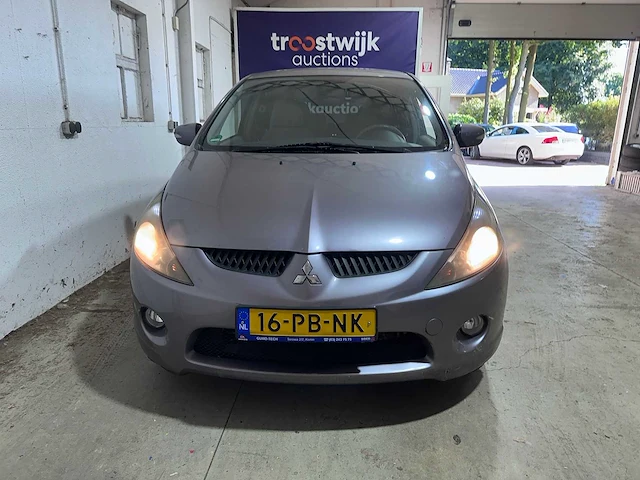 Mitsubishi - grandis - 2.4-16v intense 6p. - 16-pb-nk - afbeelding 16 van  17