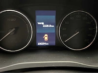 Mitsubishi - outlander - 2.0 ev plug in hybrid - lpg - personenauto -2015 - afbeelding 4 van  38