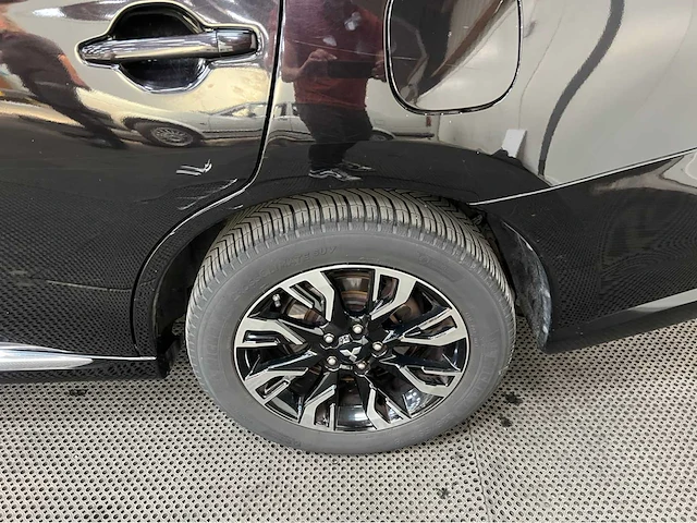 Mitsubishi - outlander - 2.0 ev plug in hybrid - lpg - personenauto -2015 - afbeelding 10 van  38