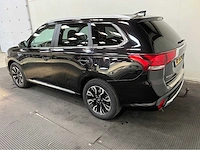 Mitsubishi - outlander - 2.0 ev plug in hybrid - lpg - personenauto -2015 - afbeelding 23 van  38