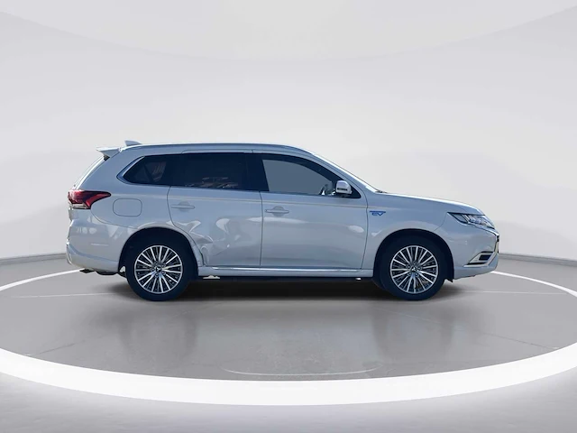 Mitsubishi - outlander - 2.4 phev instyle - car - 2020 - afbeelding 31 van  36
