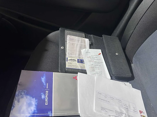 Mitsubishi - outlander sport - 2.0 invite+ - 30-ts-xf - afbeelding 17 van  19