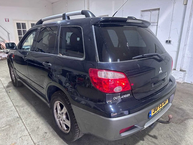 Mitsubishi - outlander sport - 2.0 invite+ - 30-ts-xf - afbeelding 3 van  19