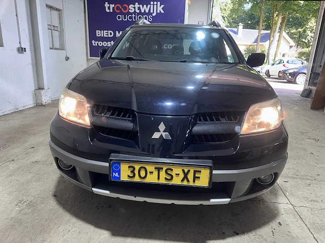 Mitsubishi - outlander sport - 2.0 invite+ - 30-ts-xf - afbeelding 7 van  19
