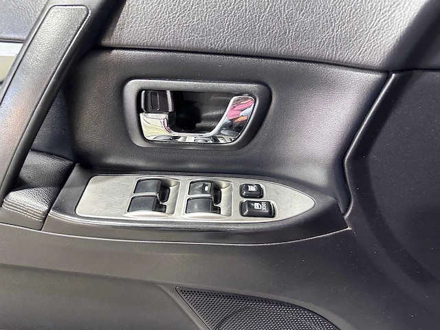 Mitsubishi - pajero - 3.2 di-d invite pv automaat- 5-vrh-43 - afbeelding 4 van  21