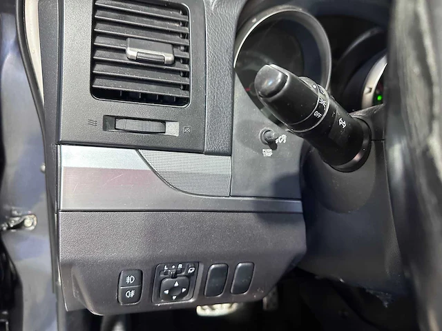 Mitsubishi - pajero - 3.2 di-d invite pv automaat- 5-vrh-43 - afbeelding 5 van  21