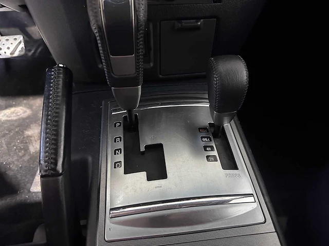 Mitsubishi - pajero - 3.2 di-d invite pv automaat- 5-vrh-43 - afbeelding 7 van  21