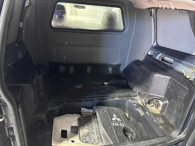 Mitsubishi - pajero - 3.2 di-d invite pv automaat- 5-vrh-43 - afbeelding 11 van  21