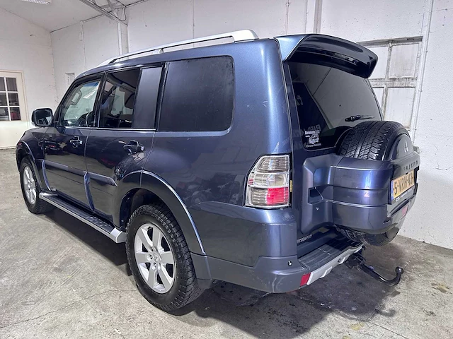 Mitsubishi - pajero - 3.2 di-d invite pv automaat- 5-vrh-43 - afbeelding 15 van  21