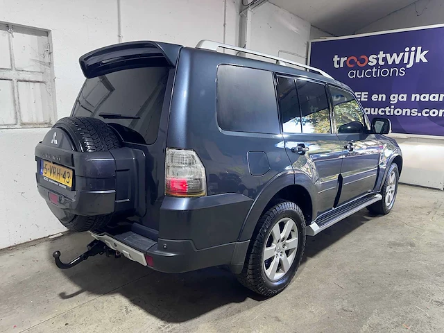 Mitsubishi - pajero - 3.2 di-d invite pv automaat- 5-vrh-43 - afbeelding 17 van  21