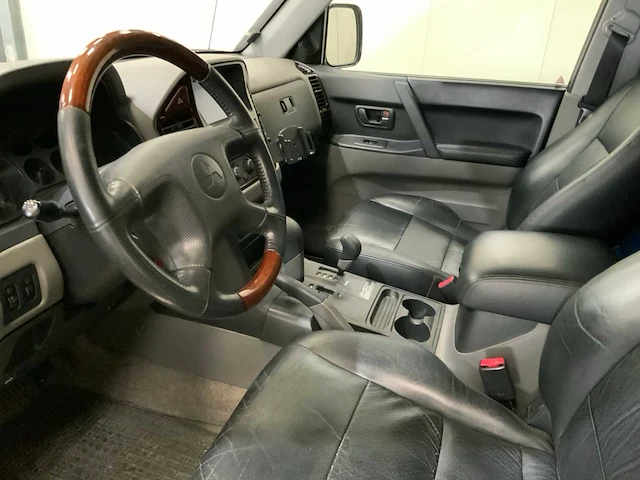 Mitsubishi - pajero - fabryka 4x4 offroad - 2001 - afbeelding 9 van  43