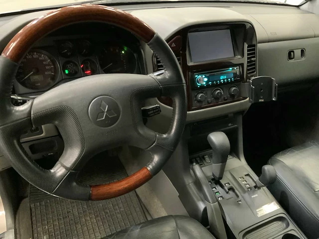 Mitsubishi - pajero - fabryka 4x4 offroad - 2001 - afbeelding 10 van  43