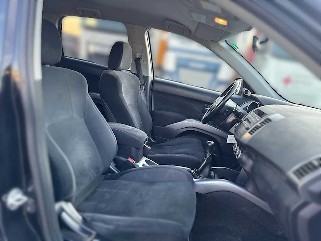 Mitsubishi -outlander 2.4 intense+ special edition | 23-lsg-5 - afbeelding 25 van  32