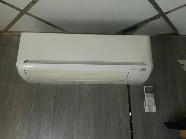 Mitsubishi airconditioning split unit systeem - afbeelding 1 van  9