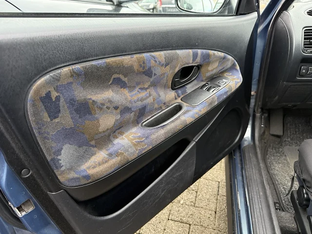 Mitsubishi carisma,1998 - afbeelding 26 van  29