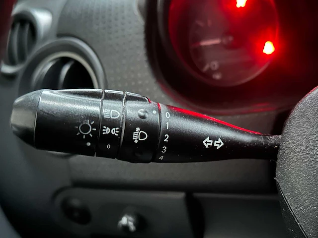 Mitsubishi colt 1.3 invite 95pk 2006 (origineel-nl), 03-sp-lh - afbeelding 19 van  31