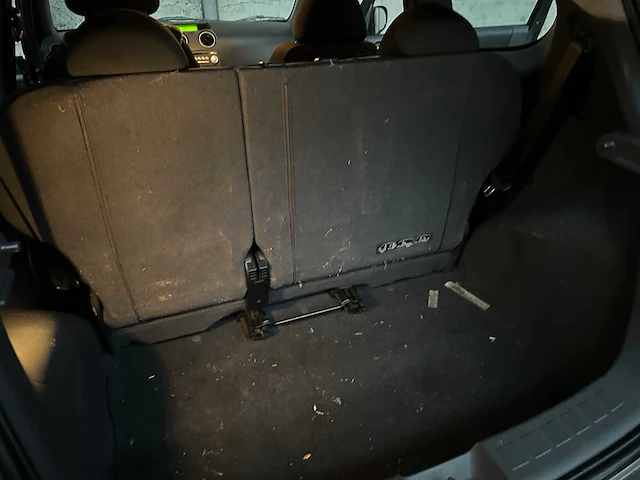 Mitsubishi colt 1.3 invite 95pk 2006 (origineel-nl), 03-sp-lh - afbeelding 22 van  31