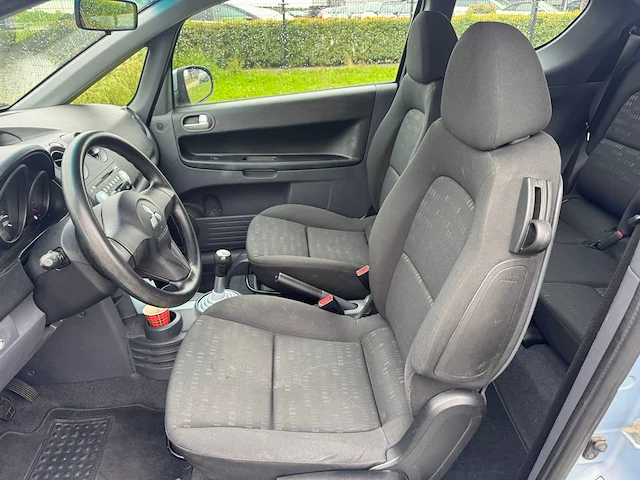 Mitsubishi colt 1.3 invite car 2005 | 43-rn-pp i - afbeelding 6 van  16