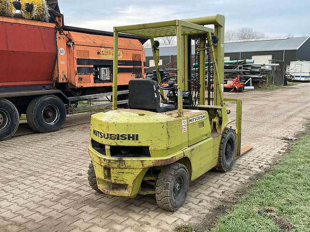 Mitsubishi fd 25 vorkheftruck - afbeelding 11 van  16