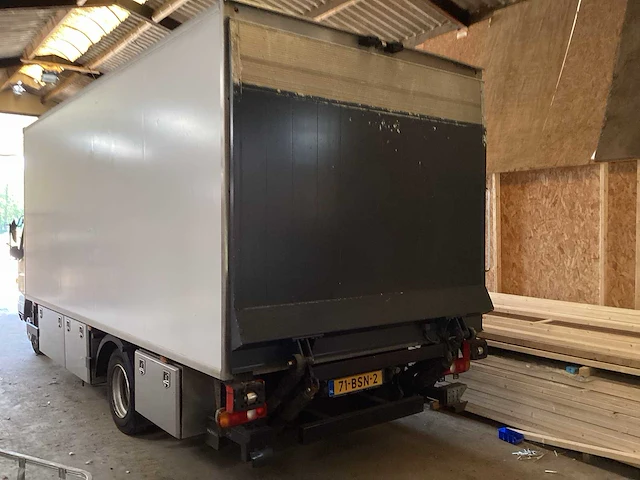 Mitsubishi fuso - 2016 - canter - vrachtwagen - afbeelding 4 van  25