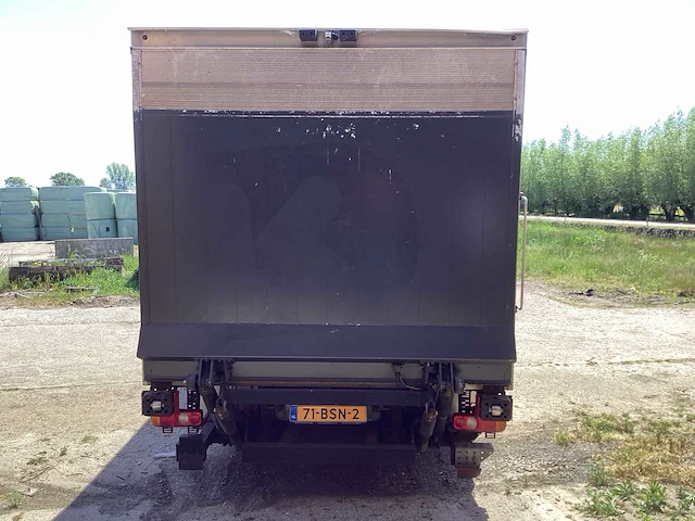 Mitsubishi fuso - 2016 - canter - vrachtwagen - afbeelding 19 van  25