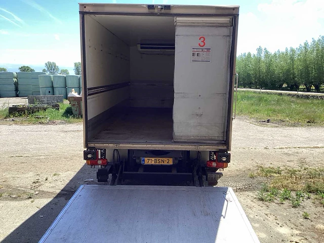 Mitsubishi fuso - 2016 - canter - vrachtwagen - afbeelding 24 van  25