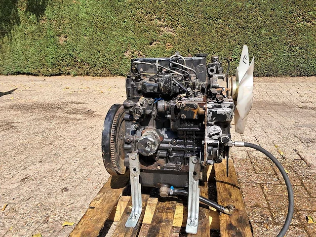 Mitsubishi l3a 3 cilinder dieselmotor - afbeelding 1 van  5