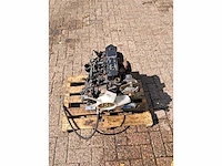 Mitsubishi l3a 3 cilinder dieselmotor - afbeelding 2 van  5