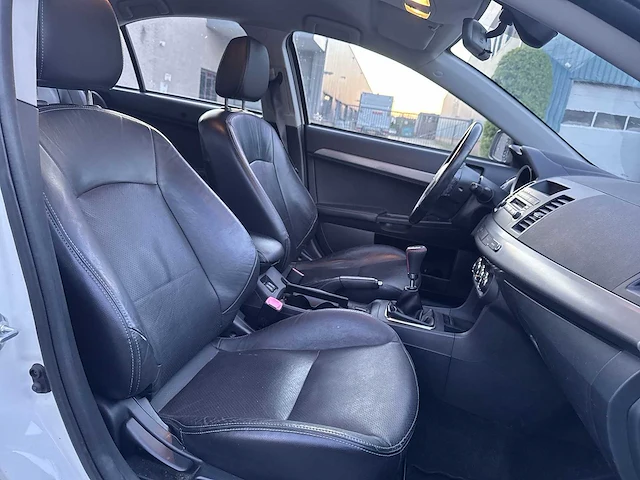 Mitsubishi lancer sportback 1.6 edition two car 2011 | 78-nzj-8 i - afbeelding 21 van  29