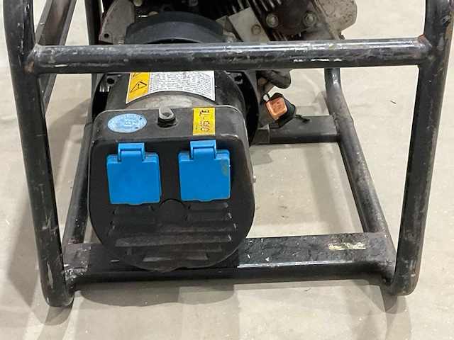Mitsubishi mg 2400 generator - afbeelding 8 van  9