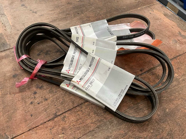 Mitsubishi motors drive belt (7x) - afbeelding 2 van  3