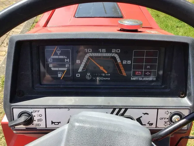 Mitsubishi mt14 minitractor - afbeelding 9 van  21